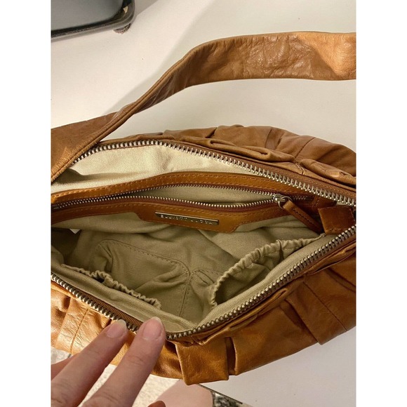 NWT Elliot Luca Y2K Retro Hipster Leather Shoulder Bag with Zip Close in Cognac - Picture 4 of 15